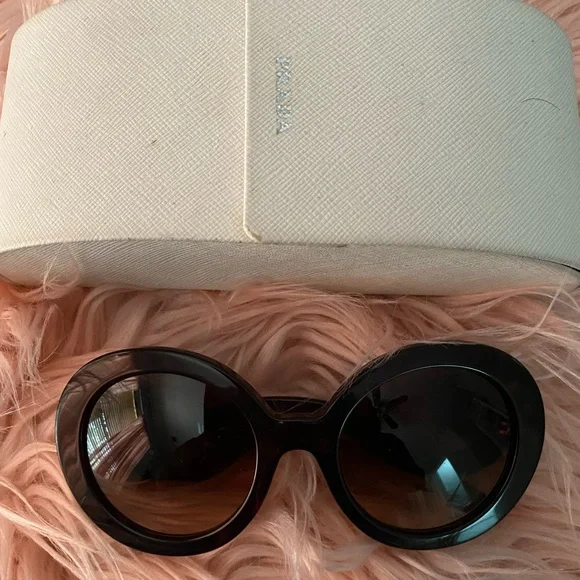 Prada | Accessories | Womens Prada Catwalk Shades Only Worn  display picture 1